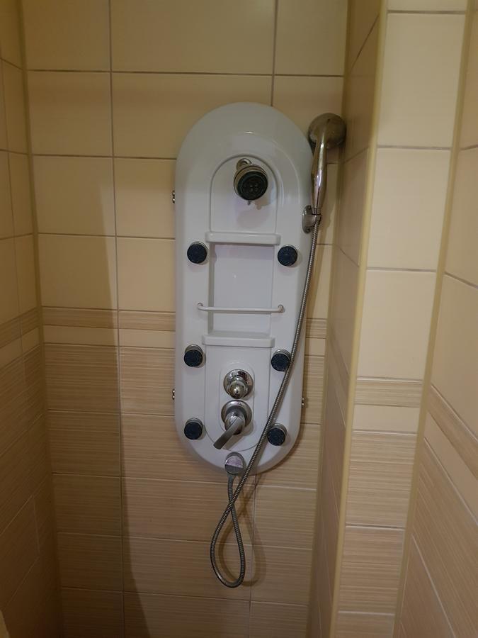 Pansion Basa Hotel Ustikolina Eksteriør billede